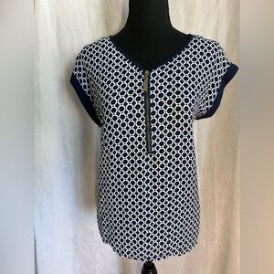 Bundle & save 30% off 2+ items​​​